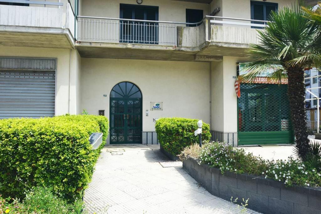 Appartamento Casasolemare Fondachello Eksteriør billede